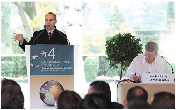 将现金作为企业资产来管理 (Managing Cash as a Corporate Asset)