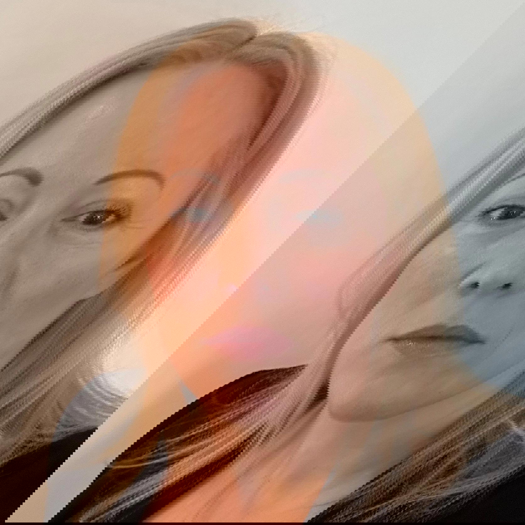 Joanne Blomfield picture